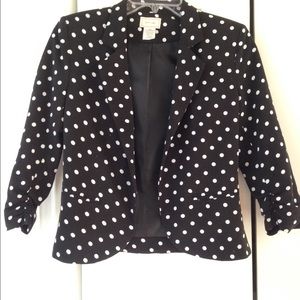 ❗️ FINAL SALE ❗️ Cute black and white blazer
