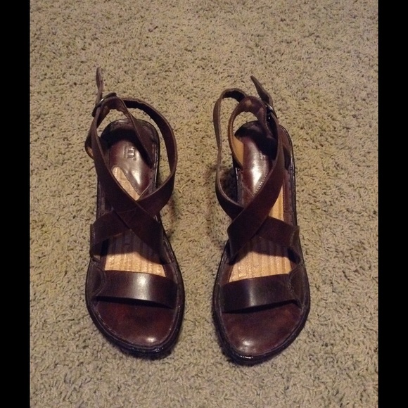 Born brand wedge sandal