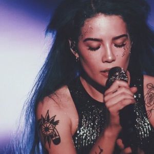 Meet your Posher, Jenafer