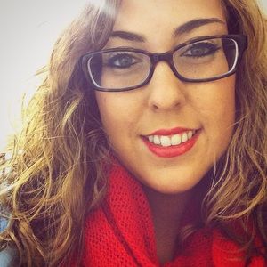 Meet your Posher, Shana