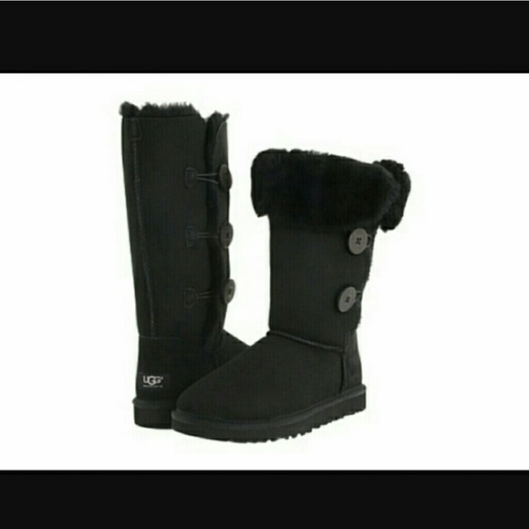 Black Bailey Button Tripple Uggs