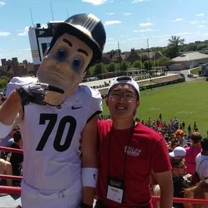 Meet your Posher, Weimin