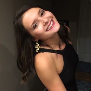 Meet your Posher, Lauren