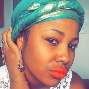 Meet your Posher, Roxy