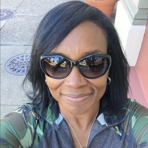Meet your Posher, Tina