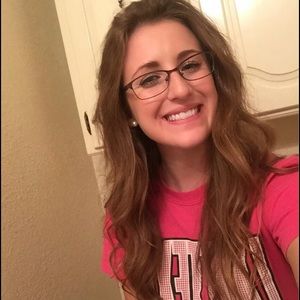 Meet your Posher, Brittney