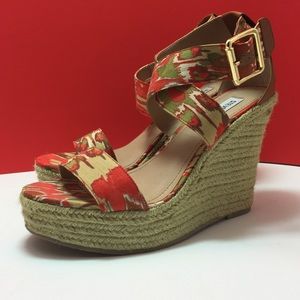 BLOWOUT 💥💥💥💥Steve Madden Wedges