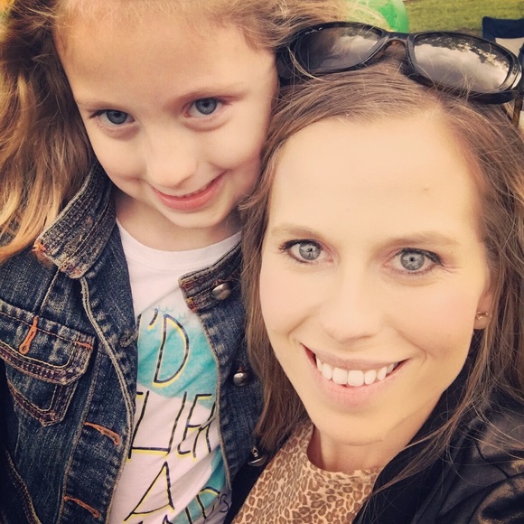 Meet your Posher, Brittany - Picture 3 of 4