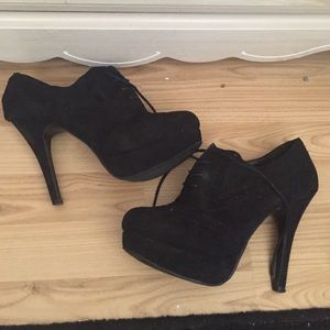 Black Tie up Booties