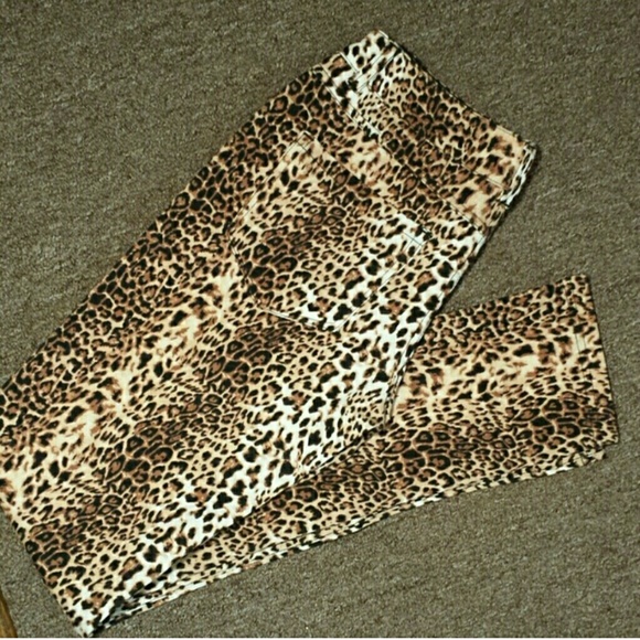 Size Medium - Picture 2 of 2