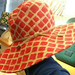 Authentic Coach summery hat. M/L