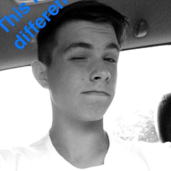 Meet your Posher, Cledith - Picture 1 of 1