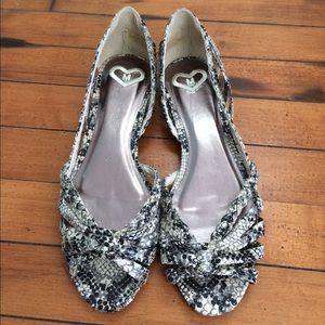 NEVER WORN Snake print sandals size 8 - NEW IN BOX