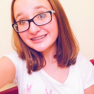 Meet your Posher, Olivia