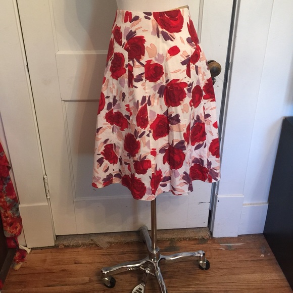 Flowered knee length skirt