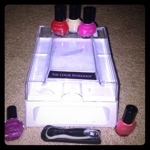 Cool manicure kit