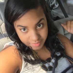 Meet your Posher, Yokasta