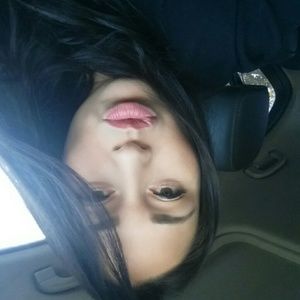 Meet your Posher, Ivette