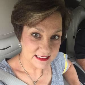 Meet your Posher, Mona