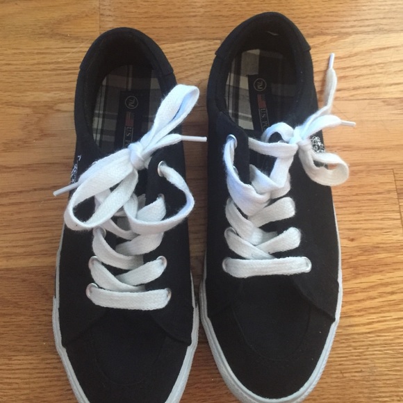 Polo Sneakers - Picture 2 of 4