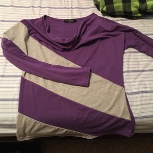 Long sleeved loose neck shirt