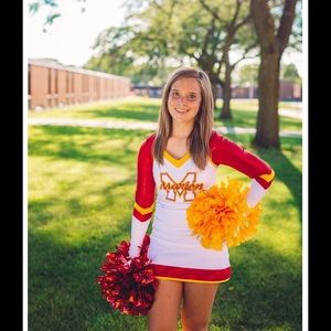 Meet your Posher, Danielle