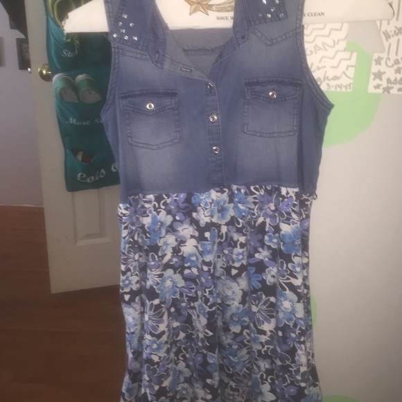 Too small - Picture 4 of 4