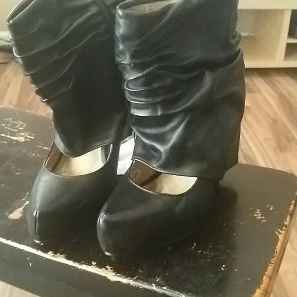Black platforms - Picture 2 of 2