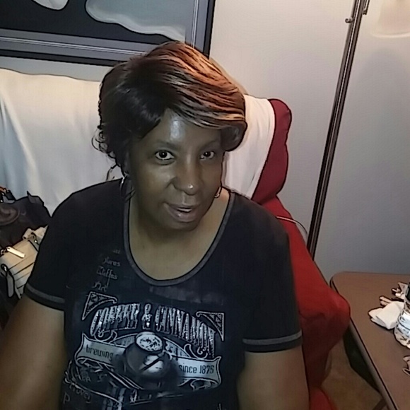 Meet your Posher, Dorrinda