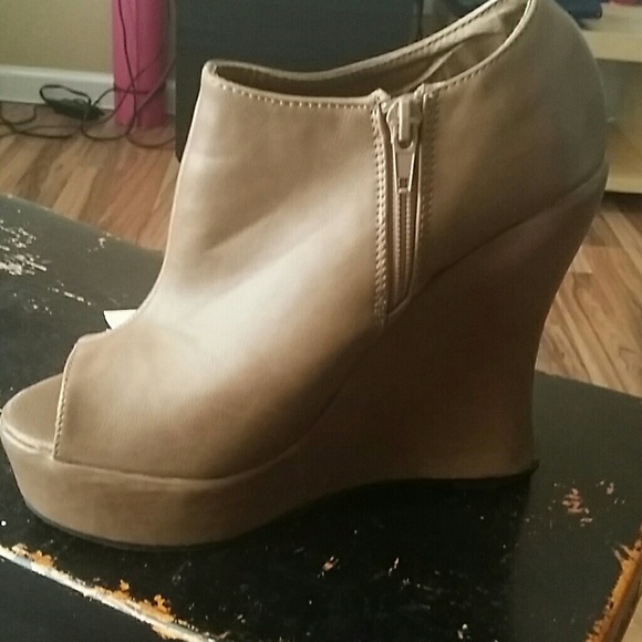 Wedges - Picture 3 of 3