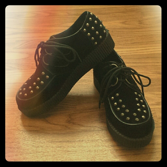 Black Studded Creepers