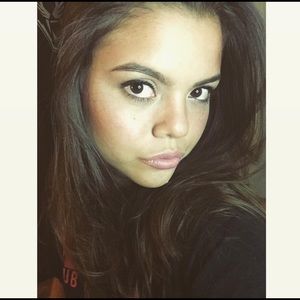 Meet your Posher, Valentina