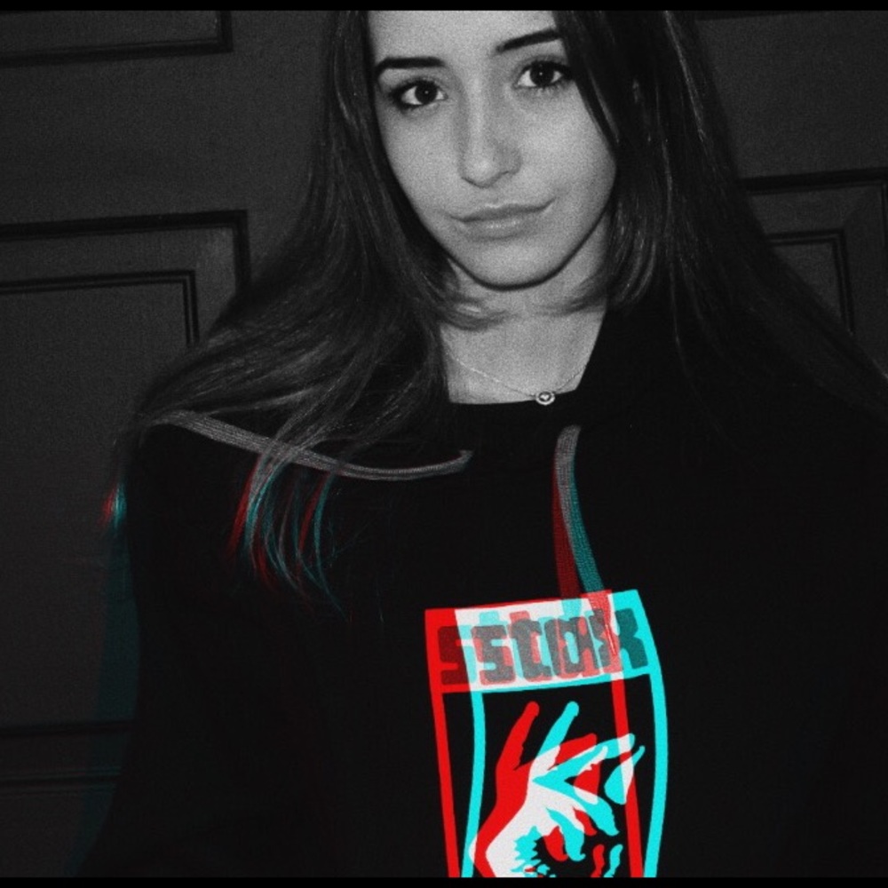 Meet your Posher, Gabriela