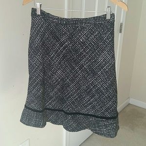 GAP black amd white tweed skirt