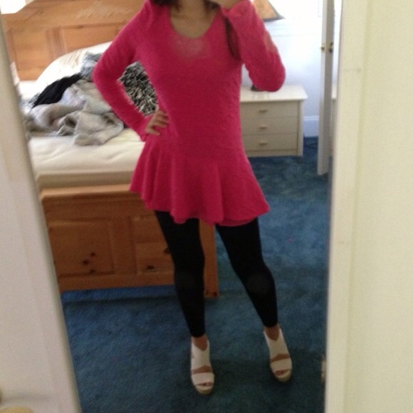 Peplum Long Sleeve Asymmetrical Top Ruffle Detail - Picture 4 of 5