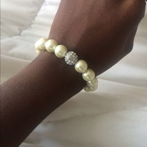 Stella & Dot pearl bracelet