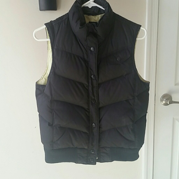 GAP puffy vest