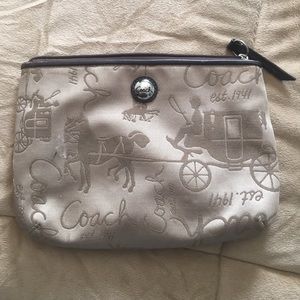 COACH MAKE UP BAG