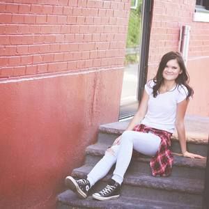 Meet your Posher, Mara