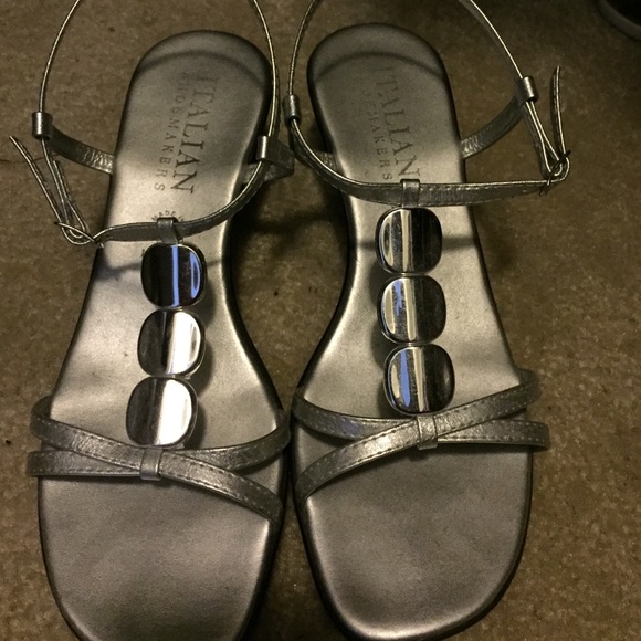 Cute little heels!