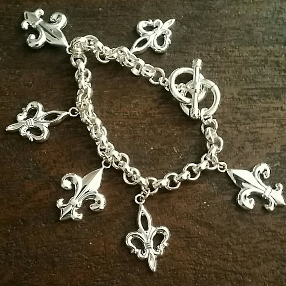Silver Fleur de Lis