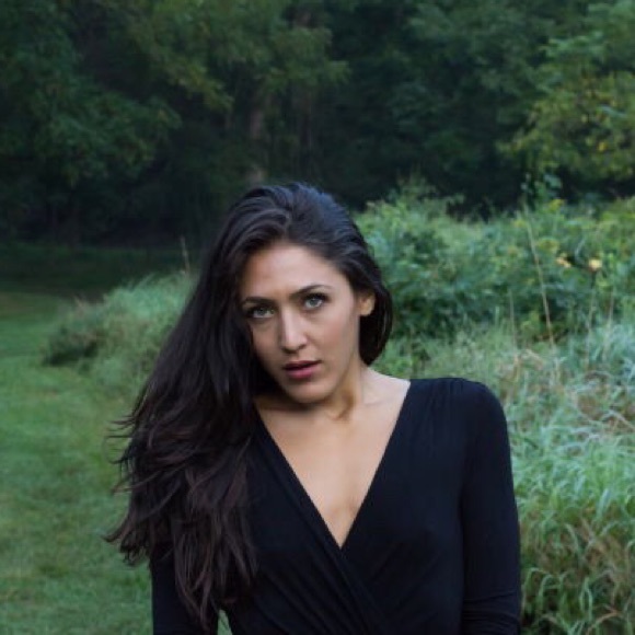 Meet your Posher, Cienna