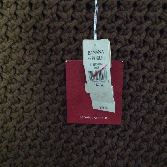 Banana Republic Sweater - Picture 3 of 3