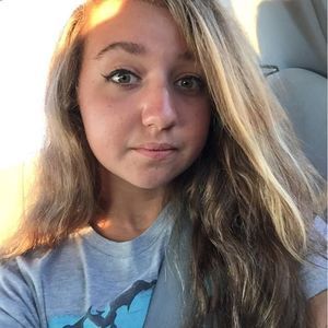 Meet your Posher, Genevieve