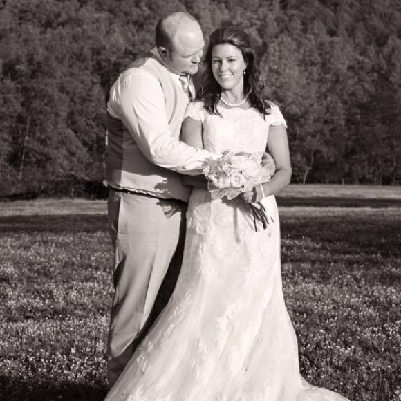 Meet your Posher, Emily - Picture 3 of 4