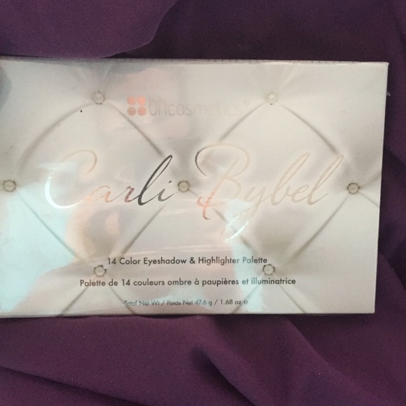 Brand new SEALED Carli Bybel Palette
