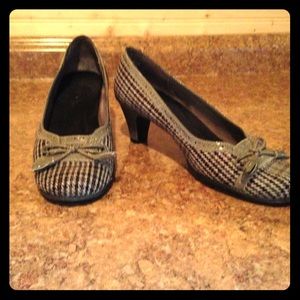 Super comfy Aerosoles heels