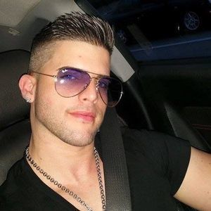 Meet your Posher, Manuel