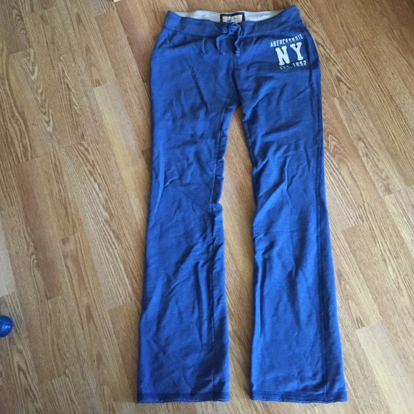 Blue sweatpants - Picture 1 of 2
