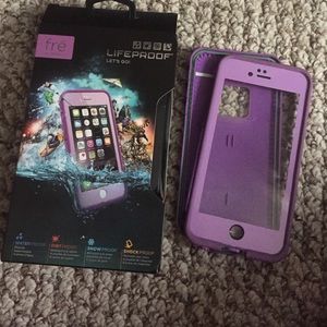 frē lifeproof phone case (iphone6)